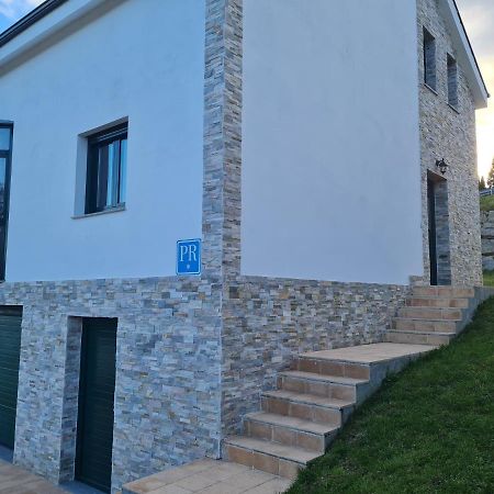 Sleeping Portomarin 1 Hotel Exterior photo